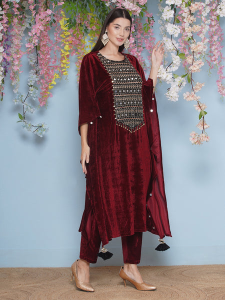 Maroon Hand Embellished velvet Kaftaan set-